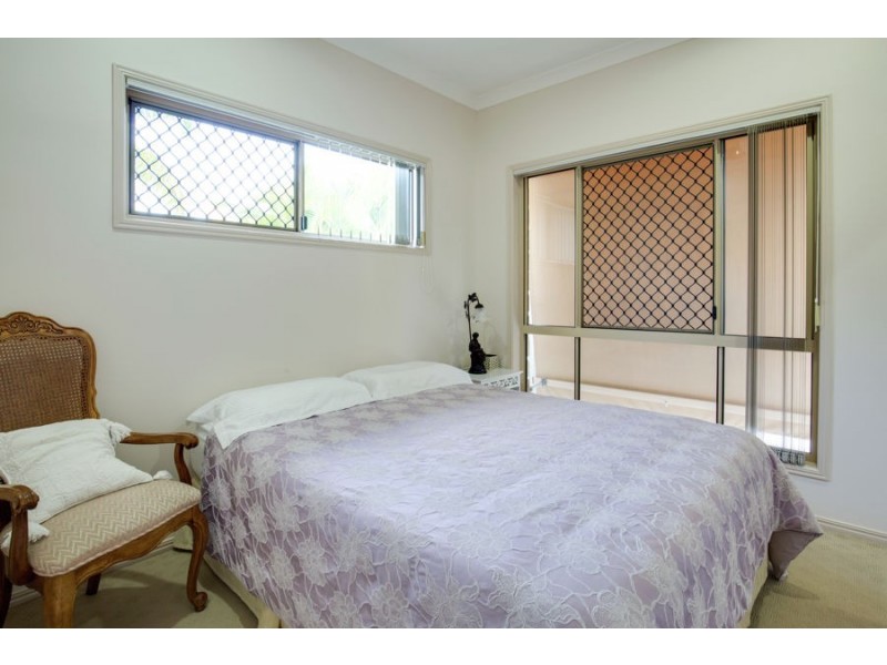 61 Pulgul Street, Urangan QLD 4655