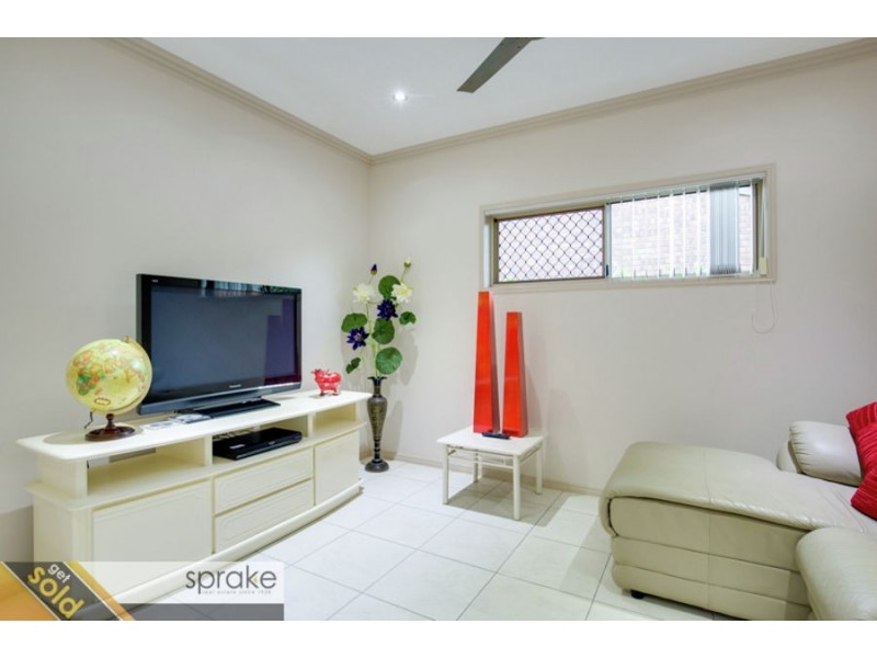 61 Pulgul Street, Urangan QLD 4655