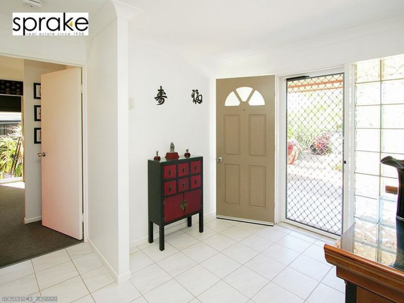 11 Oceanview Street, Point Vernon QLD 4655