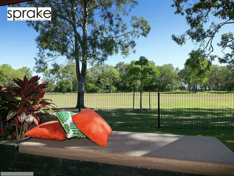 11 Oceanview Street, Point Vernon QLD 4655