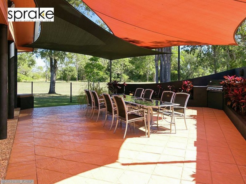 11 Oceanview Street, Point Vernon QLD 4655