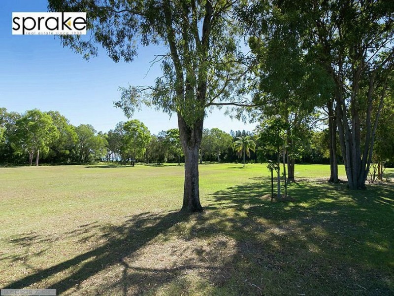 11 Oceanview Street, Point Vernon QLD 4655