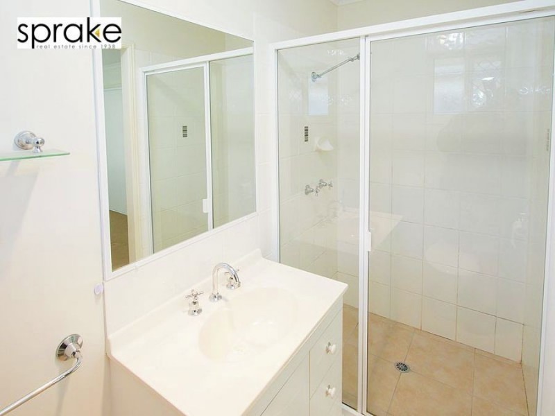 16 Kensi Court, Point Vernon QLD 4655
