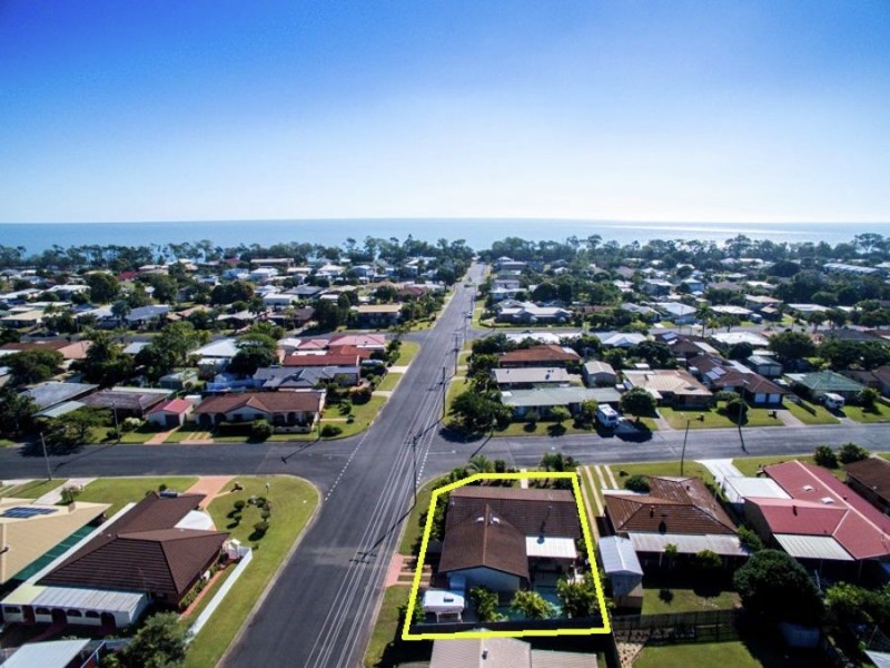 36 South Street, Urangan QLD 4655
