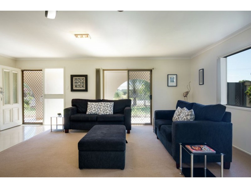 36 South Street, Urangan QLD 4655