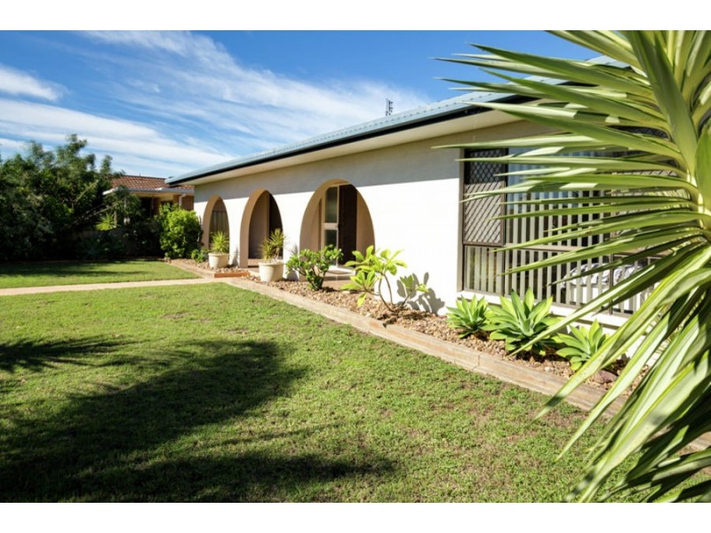 36 South Street, Urangan QLD 4655