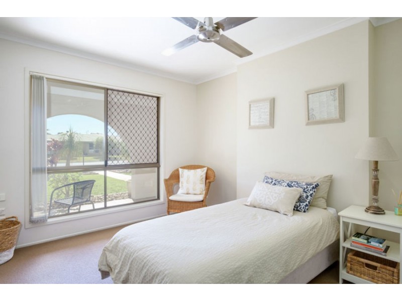 36 South Street, Urangan QLD 4655