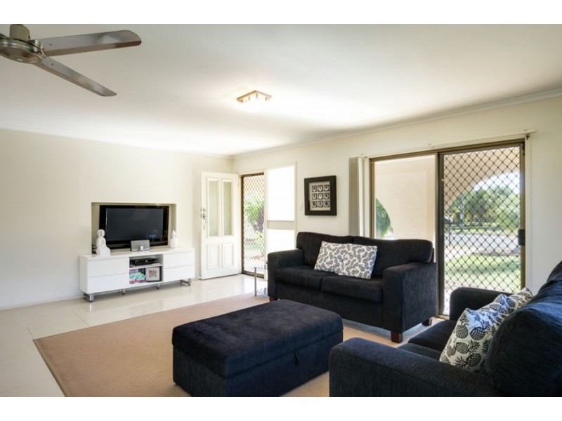 36 South Street, Urangan QLD 4655