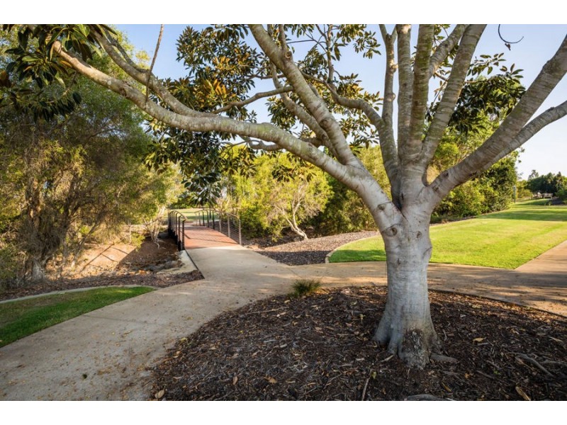 30 Parklands Boulevard, Wondunna QLD 4655
