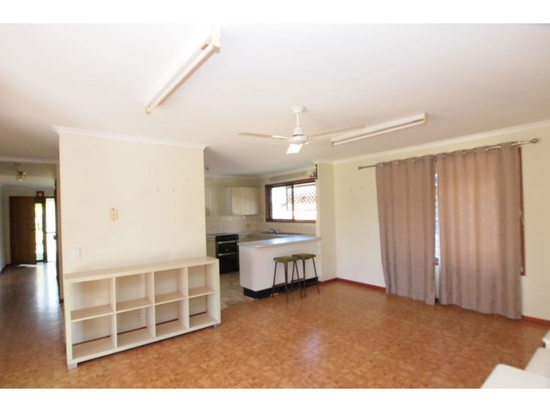 8 Virginia Court, Scarness QLD 4655