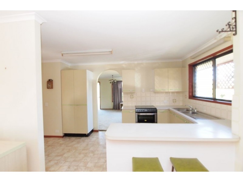 8 Virginia Court, Scarness QLD 4655