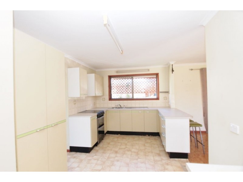 8 Virginia Court, Scarness QLD 4655