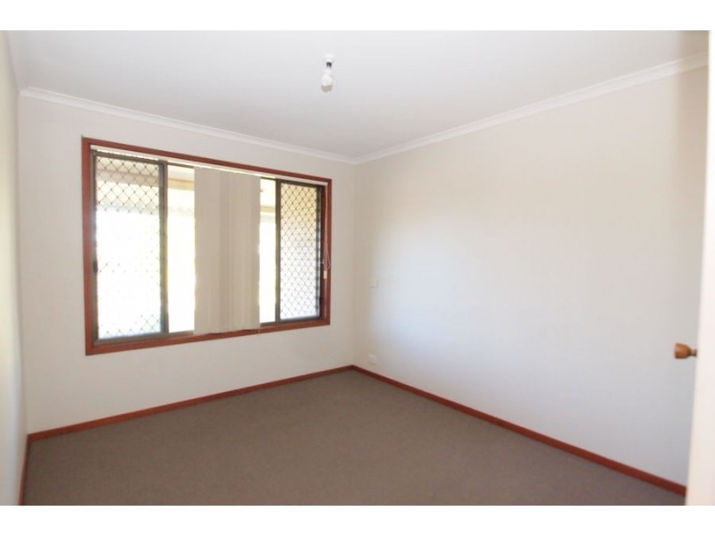 8 Virginia Court, Scarness QLD 4655