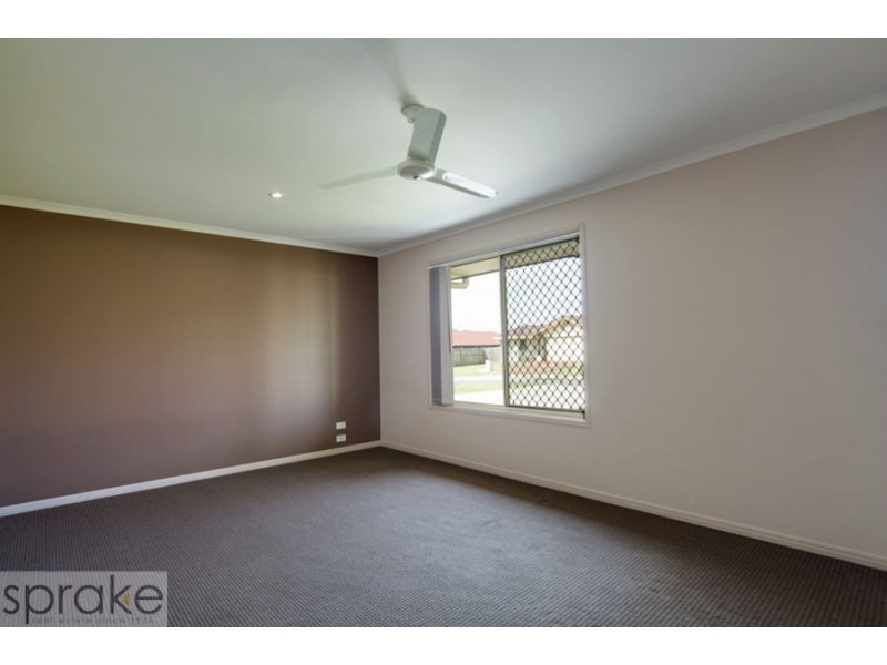 15 Crystal Court, Urangan QLD 4655