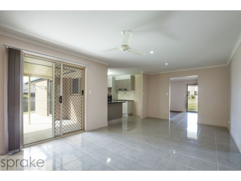 15 Crystal Court, Urangan QLD 4655