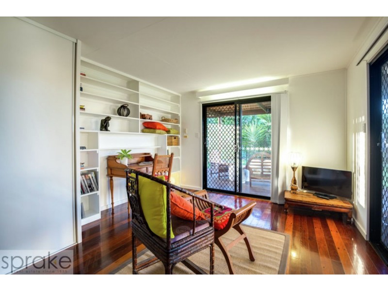 6 Moonbi Street, Scarness QLD 4655
