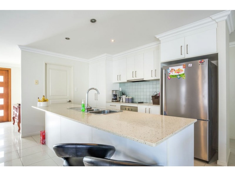 15 Seacrest Drive, Wondunna QLD 4655