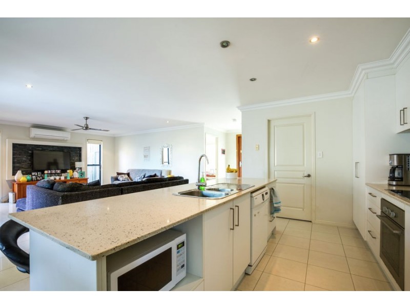 15 Seacrest Drive, Wondunna QLD 4655