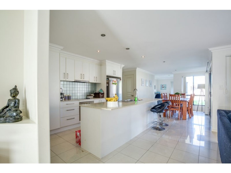15 Seacrest Drive, Wondunna QLD 4655