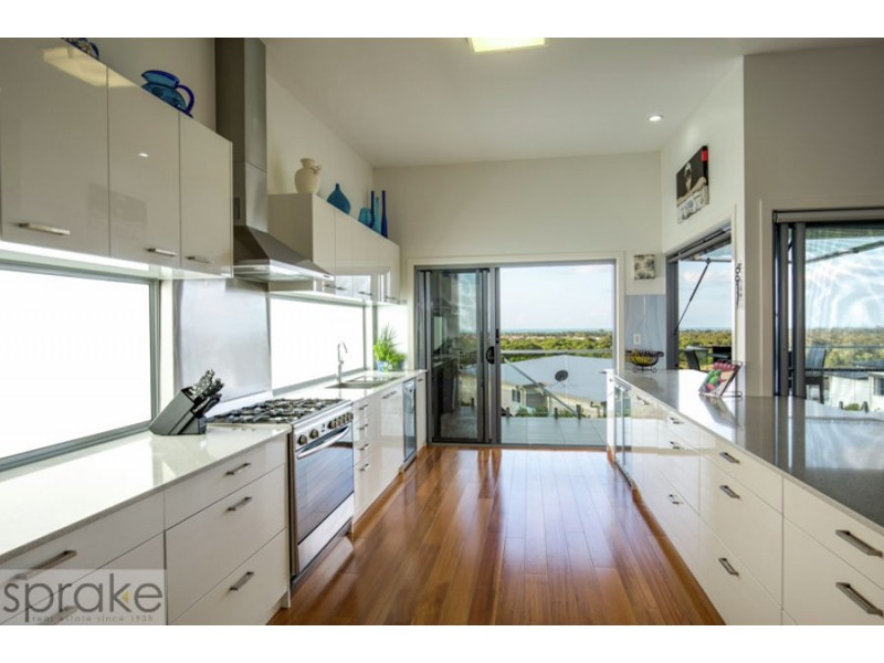 45 Sandy View Drive, Nikenbah QLD 4655