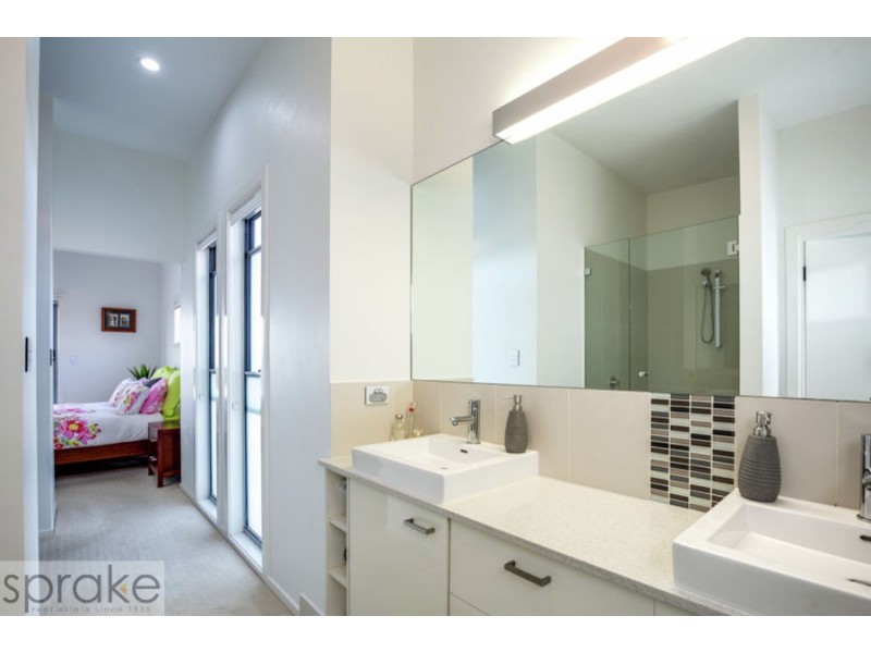 45 Sandy View Drive, Nikenbah QLD 4655