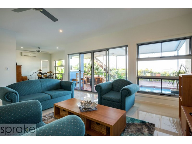 45 Sandy View Drive, Nikenbah QLD 4655