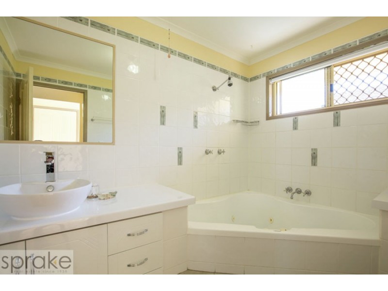 217 Dayman Street, Torquay QLD 4655