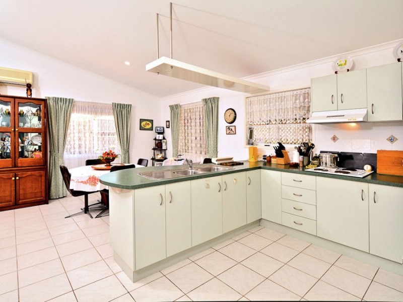 199 Clam Avenue, GOLDEN SHORES, Urraween QLD 4655