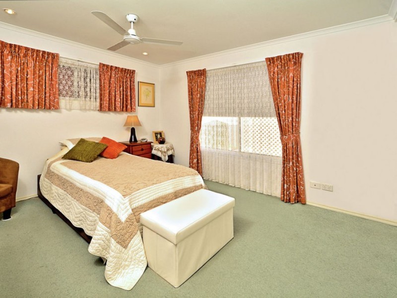 199 Clam Avenue, GOLDEN SHORES, Urraween QLD 4655