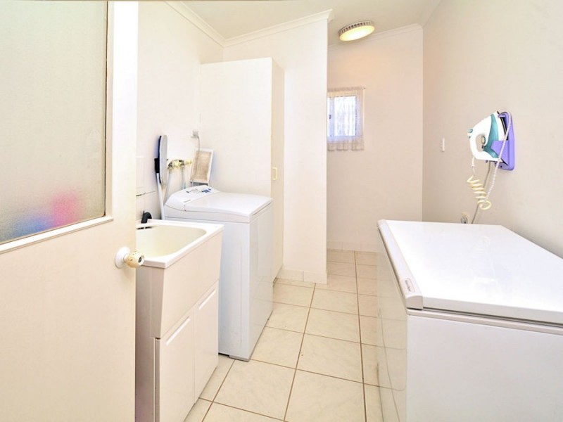 199 Clam Avenue, GOLDEN SHORES, Urraween QLD 4655