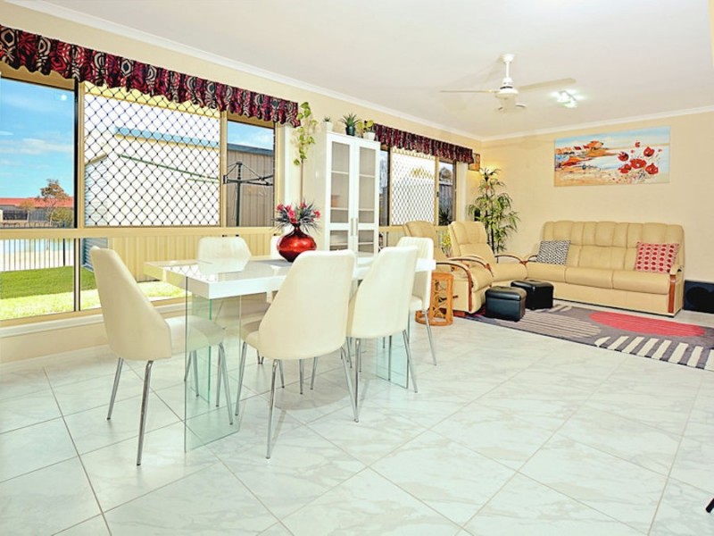 12 Wodalla Mews, Point Vernon QLD 4655