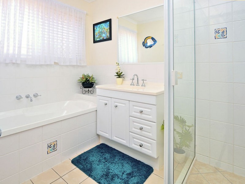 12 Wodalla Mews, Point Vernon QLD 4655
