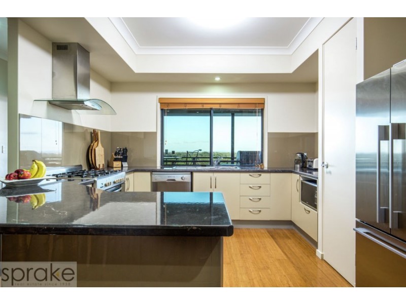 10 Sunad Court, Nikenbah QLD 4655