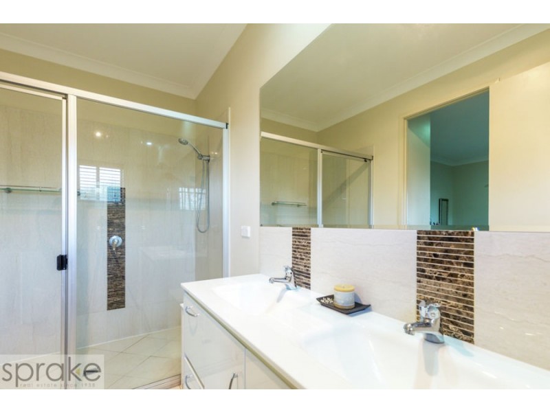 10 Sunad Court, Nikenbah QLD 4655
