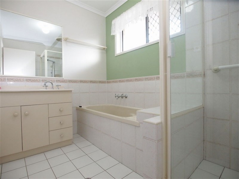 21 Tristania Crescent, Urangan QLD 4655