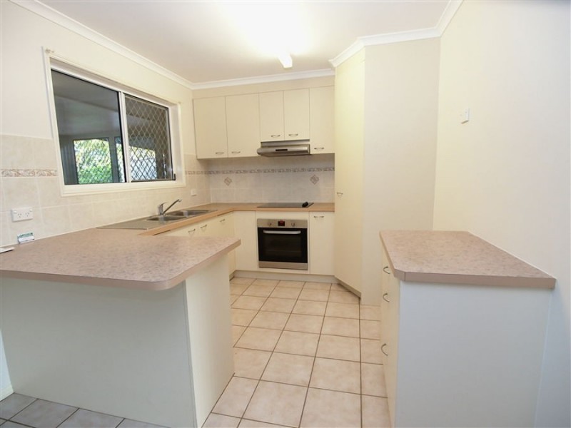 21 Tristania Crescent, Urangan QLD 4655