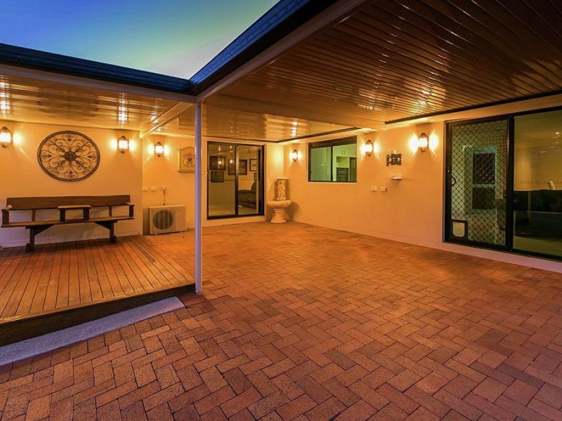 15 Delmo Court, Urraween QLD 4655