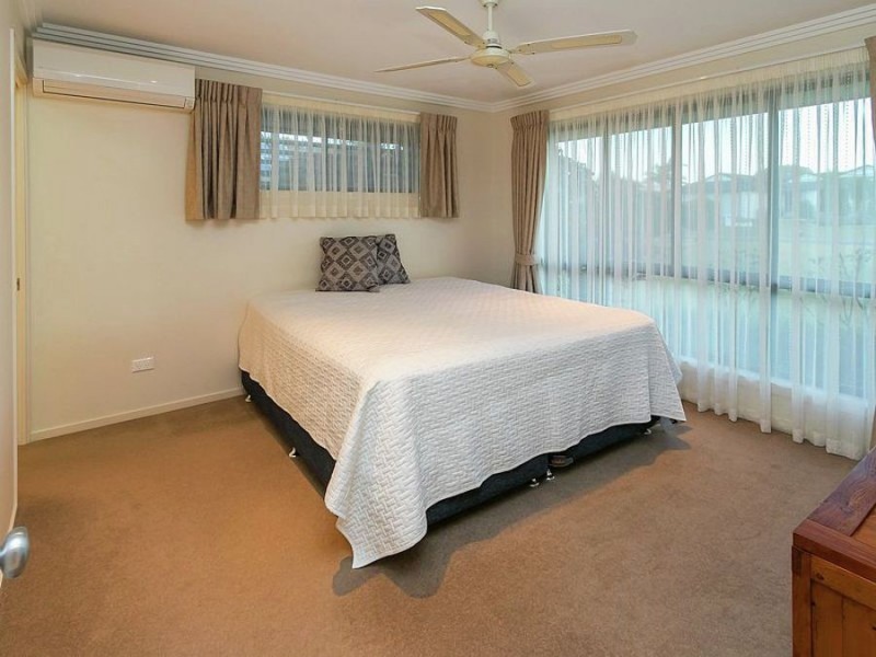 15 Delmo Court, Urraween QLD 4655