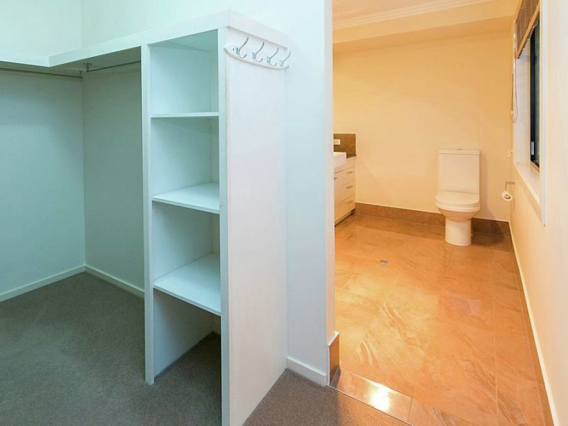 15 Delmo Court, Urraween QLD 4655