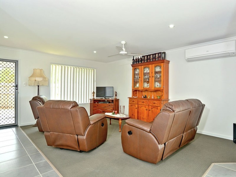 10 Mueller Close, Urraween QLD 4655