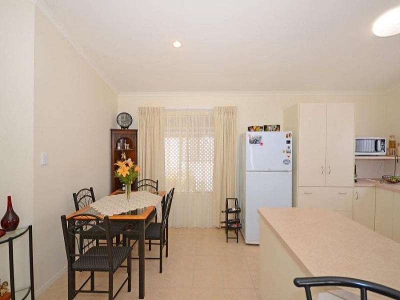 213 Clam Street, Urraween QLD 4655