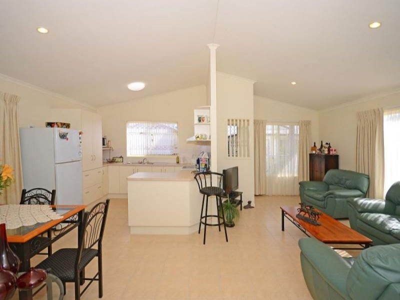 213 Clam Street, Urraween QLD 4655