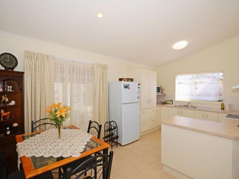 213 Clam Street, Urraween QLD 4655