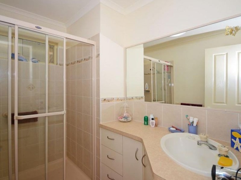 213 Clam Street, Urraween QLD 4655