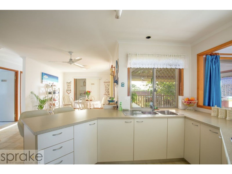 74 Murphy Street, Point Vernon QLD 4655