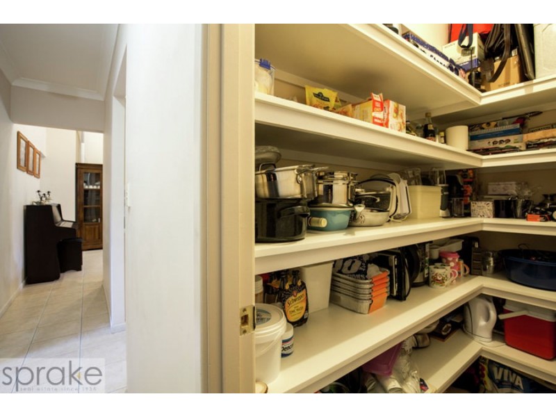 5 Benson Close, Urraween QLD 4655