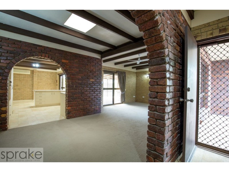 8 Trisha Court, Scarness QLD 4655