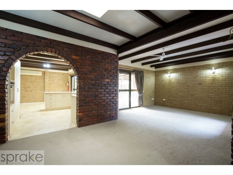 8 Trisha Court, Scarness QLD 4655