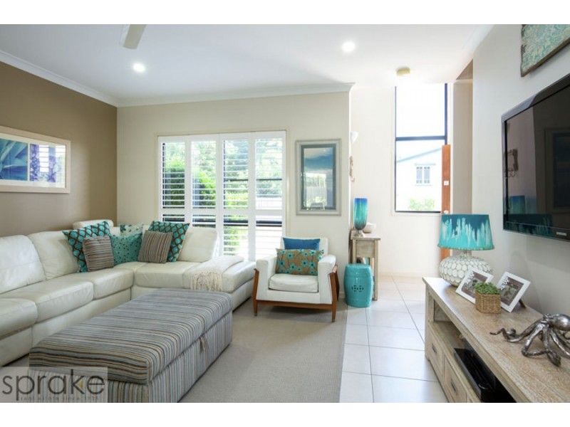 2/13 Tavistock Street, Torquay QLD 4655