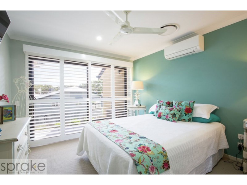 2/13 Tavistock Street, Torquay QLD 4655